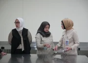 BGN dan Komisi IX DPR Tinjau Dapur MBG di Bandung Barat, Pastikan Aman dan Higienis