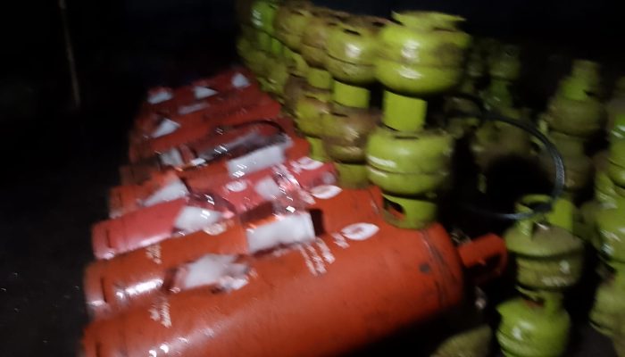 Ratusan Tabung Gas 3 Kg Disita! Polsek Serang Baru Bongkar Sindikat Pengoplosan Gas Subsidi ke Tabung 50 Kg